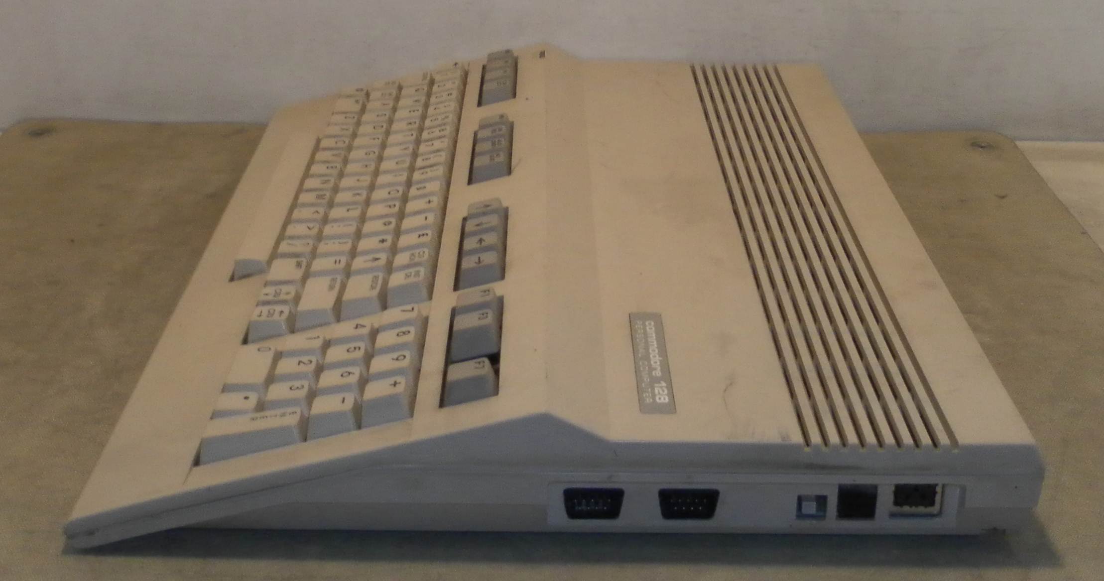 Commodore 128 computer w/game paddles eBay